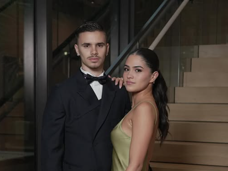 Ромео Бекъм и Ким Търнбул отново ВЛЮБЕНИ. Двойката беше снимана на разходка в Париж