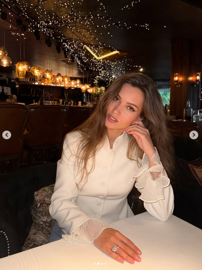 „Мис Вселена“ Ксения Александрова