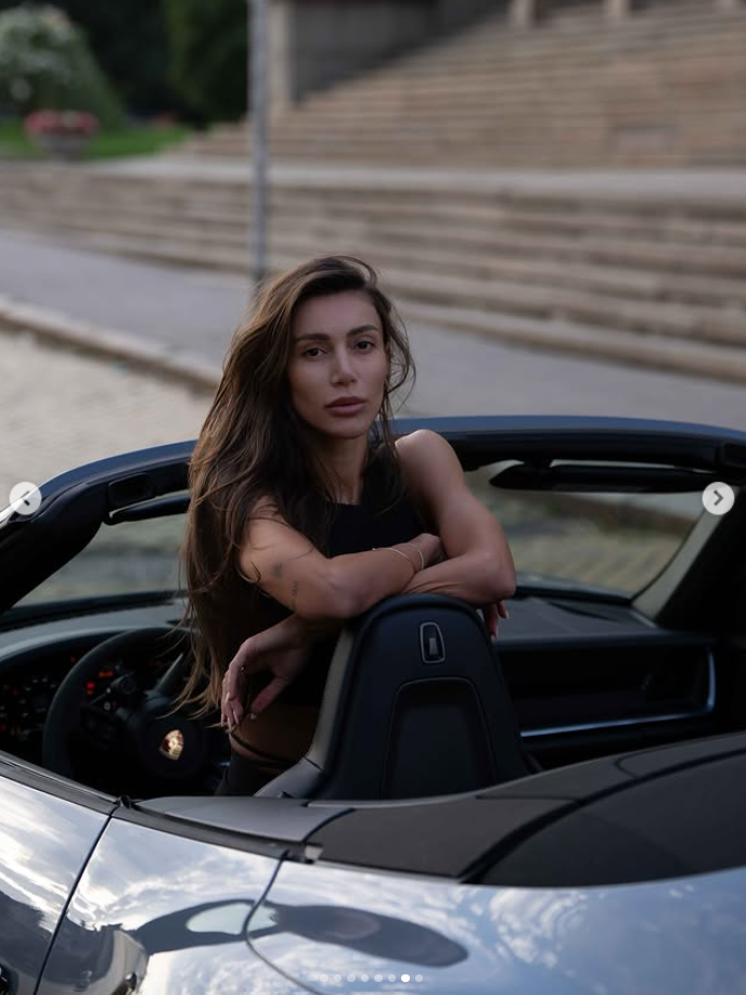 Коя е новата предателка на Бачорски - златното момиче Мая Пауновска? Вижте я преди всички корекции (Снимки)