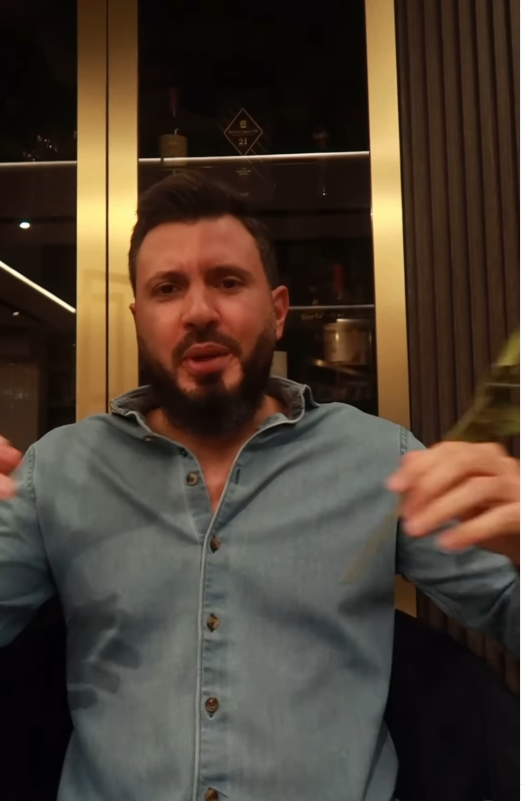 Мартин Елвиса БЕСЕН: „На мен ми писна от такива ментета като вас,