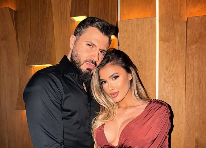 Йоана загуби стотици последователи заради реклама на хазарт. Баща ѝ Финдо: „Браво, моето момиче“ (Феновете ѝ в тотален шок)