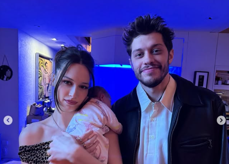 Трогателен жест: Пийт Дейвидсън кръсти дъщеря си на покойния си баща. Пожарникарят загива при атентатите от 11 септември