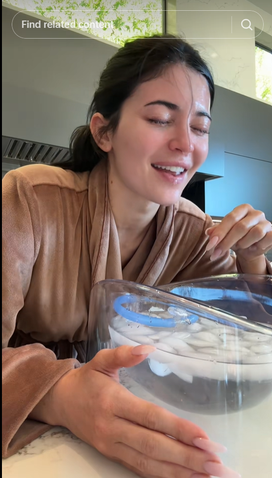 Кайли Дженър се подложи на тази болезнена процедура за красота преди наградите 