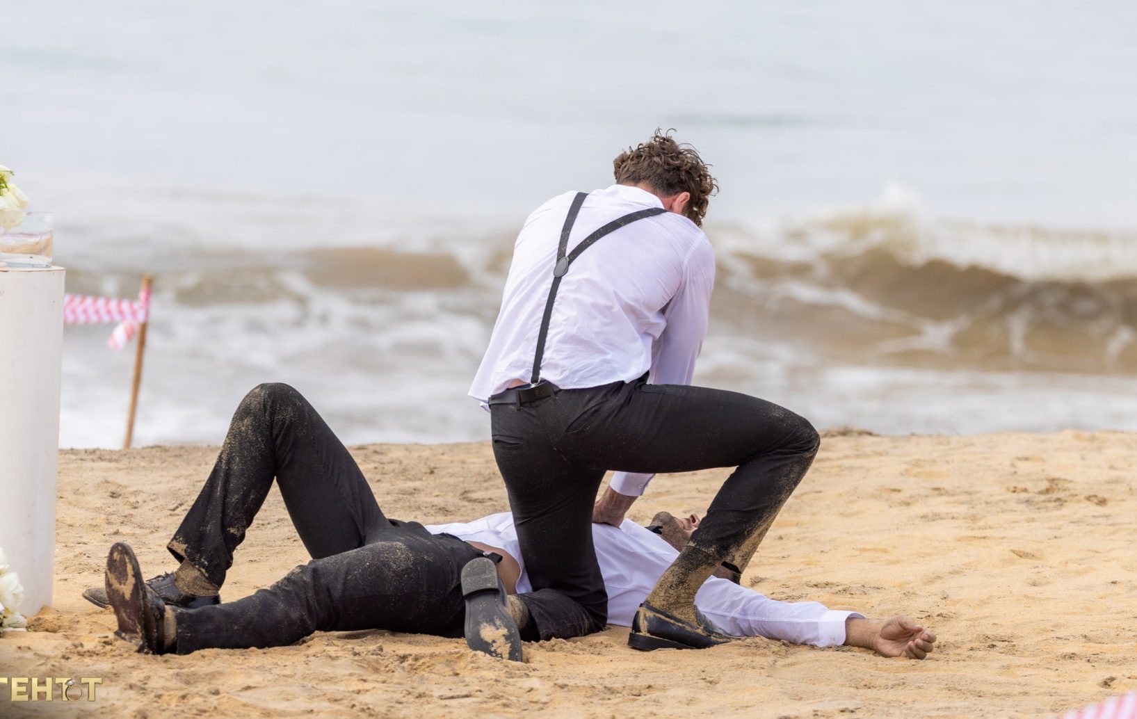 Крис от „Ергенът“ постъпи в болница в Шри Ланка след оспорвана надпревара с останалите участници