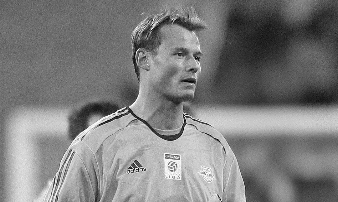 Бивш вратар на Арсенал и Ливърпул загина в тежка катастрофа